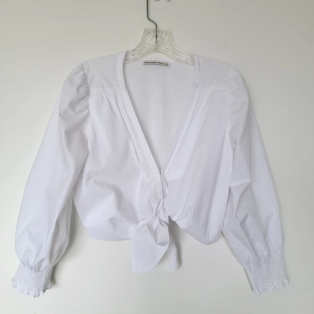 Abercrombie & Fitch White Tie-Front Puff Sleeve Blouse